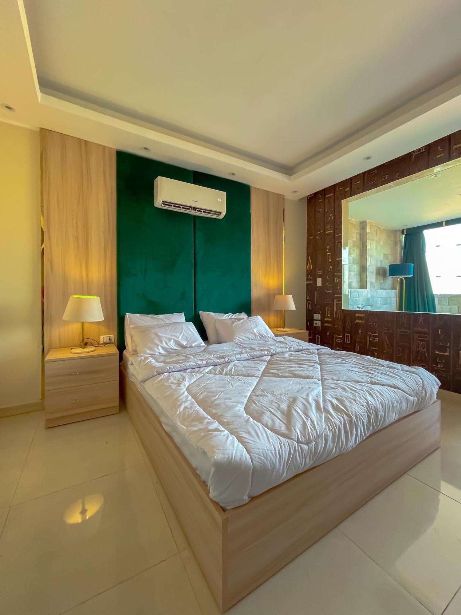 Jumeirah Pyramids View Inn Kafrat al Jabal Exterior photo